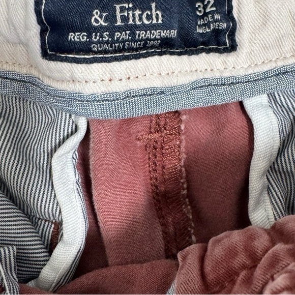 Abercrombie And Fitch Men's Casual Red Shorts size 32 - Picture 3 of 5